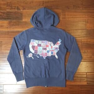 Walt Disney World American Adventure EPCOT Showcase Hoodie Youth Medium